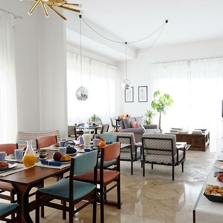 B&B Questa Casa Non E'Un Albergo Palermo Bagian luar foto
