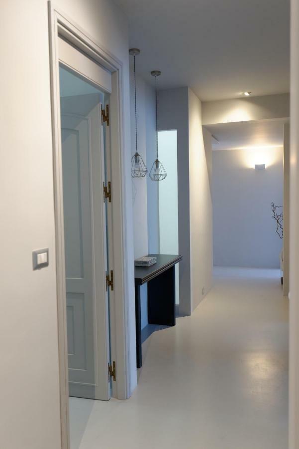 B&B Questa Casa Non E'Un Albergo Palermo Bagian luar foto