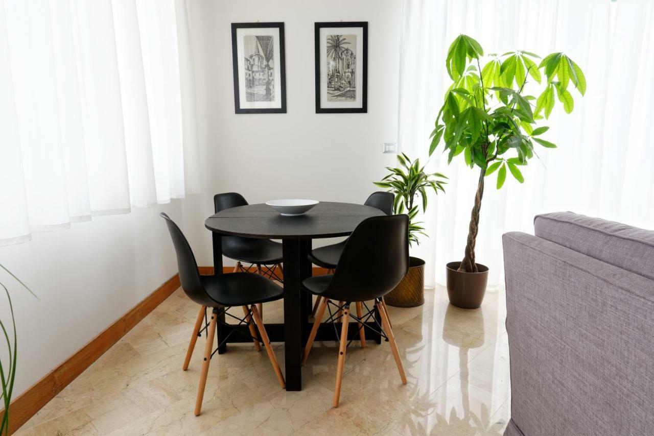 B&B Questa Casa Non E'Un Albergo Palermo Bagian luar foto