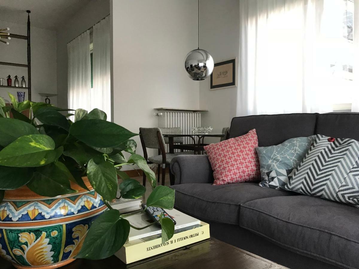 B&B Questa Casa Non E'Un Albergo Palermo Bagian luar foto
