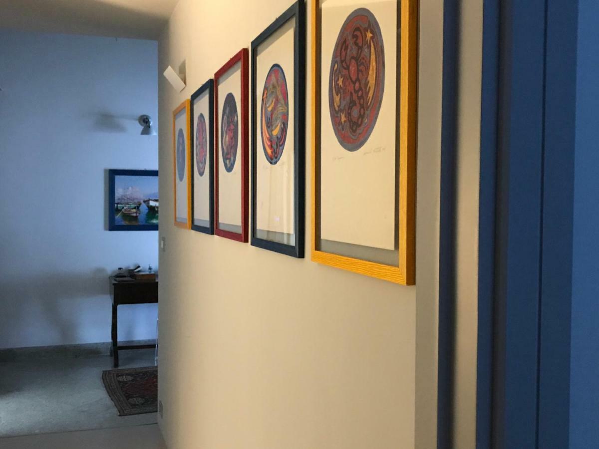 B&B Questa Casa Non E'Un Albergo Palermo Bagian luar foto